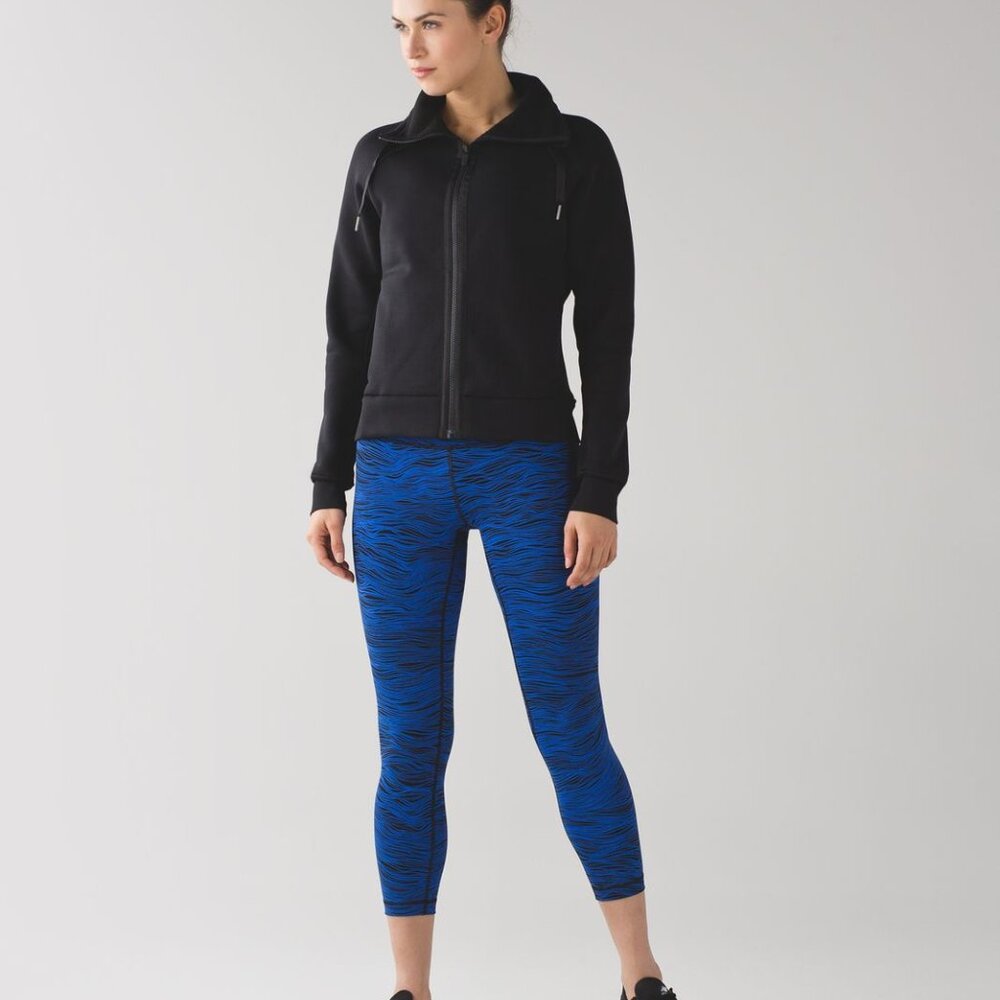 🍋LULULEMON High Times Pant (Full-On Luxtreme)
Life Lines Cerulean Blue size 8
